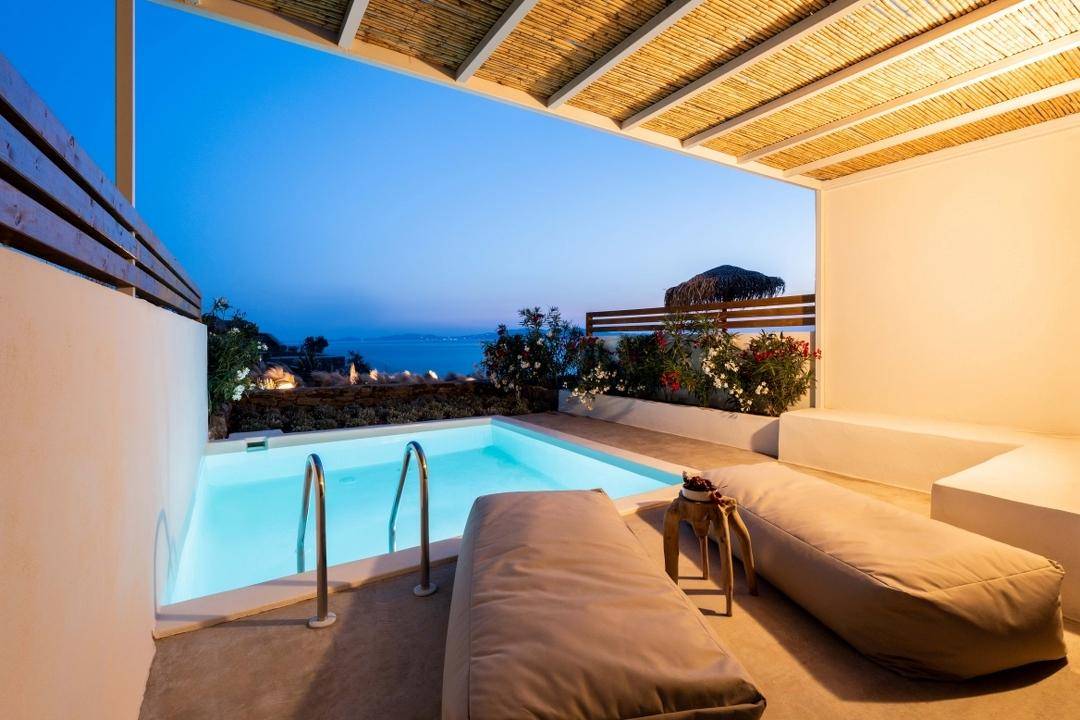 private pool greek islands